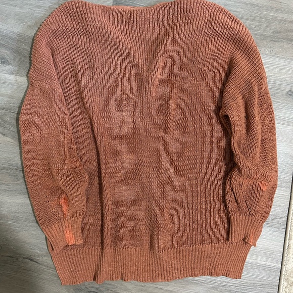 American Eagle Oversized Rust Sweater in Size L/XL - Picture 5 of 9